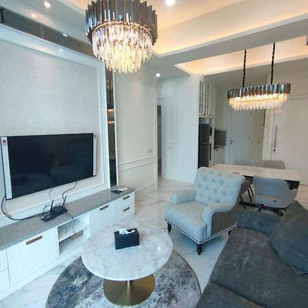 Super Penthouse Stmoritz Apartment, Lippomall Puri Indah Jakarta Exterior photo