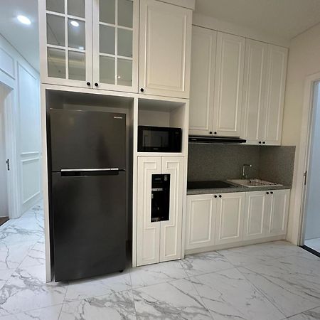 Super Penthouse Stmoritz Apartment, Lippomall Puri Indah Jakarta Exterior photo